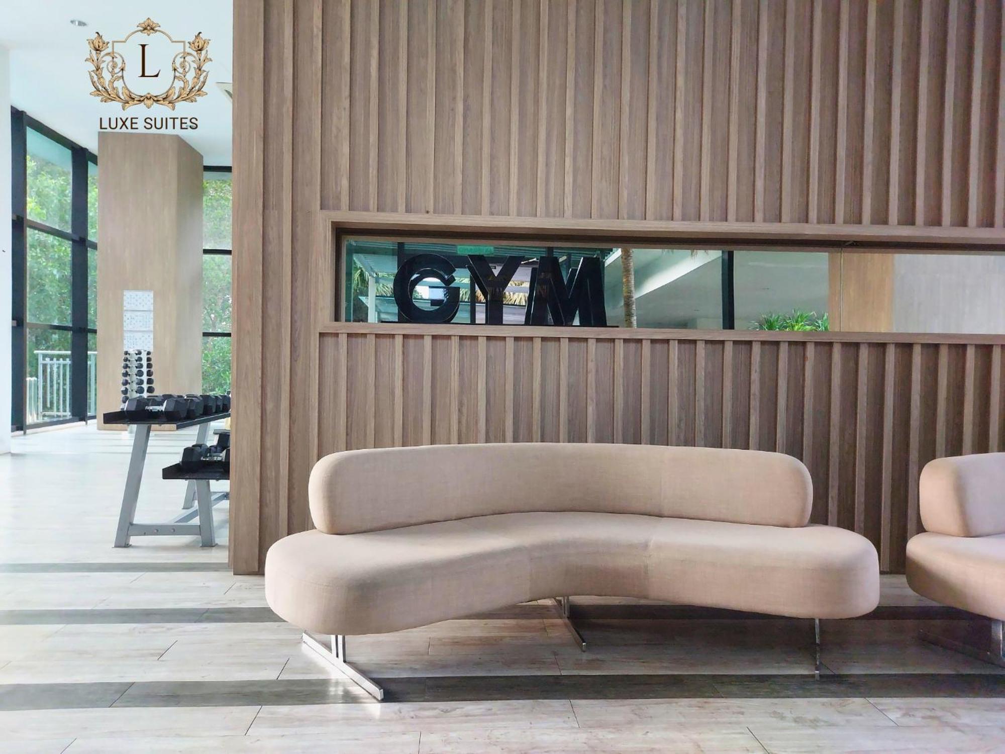 Luxe Suites At Skyloft Τζόχορ Μπάχρου Εξωτερικό φωτογραφία