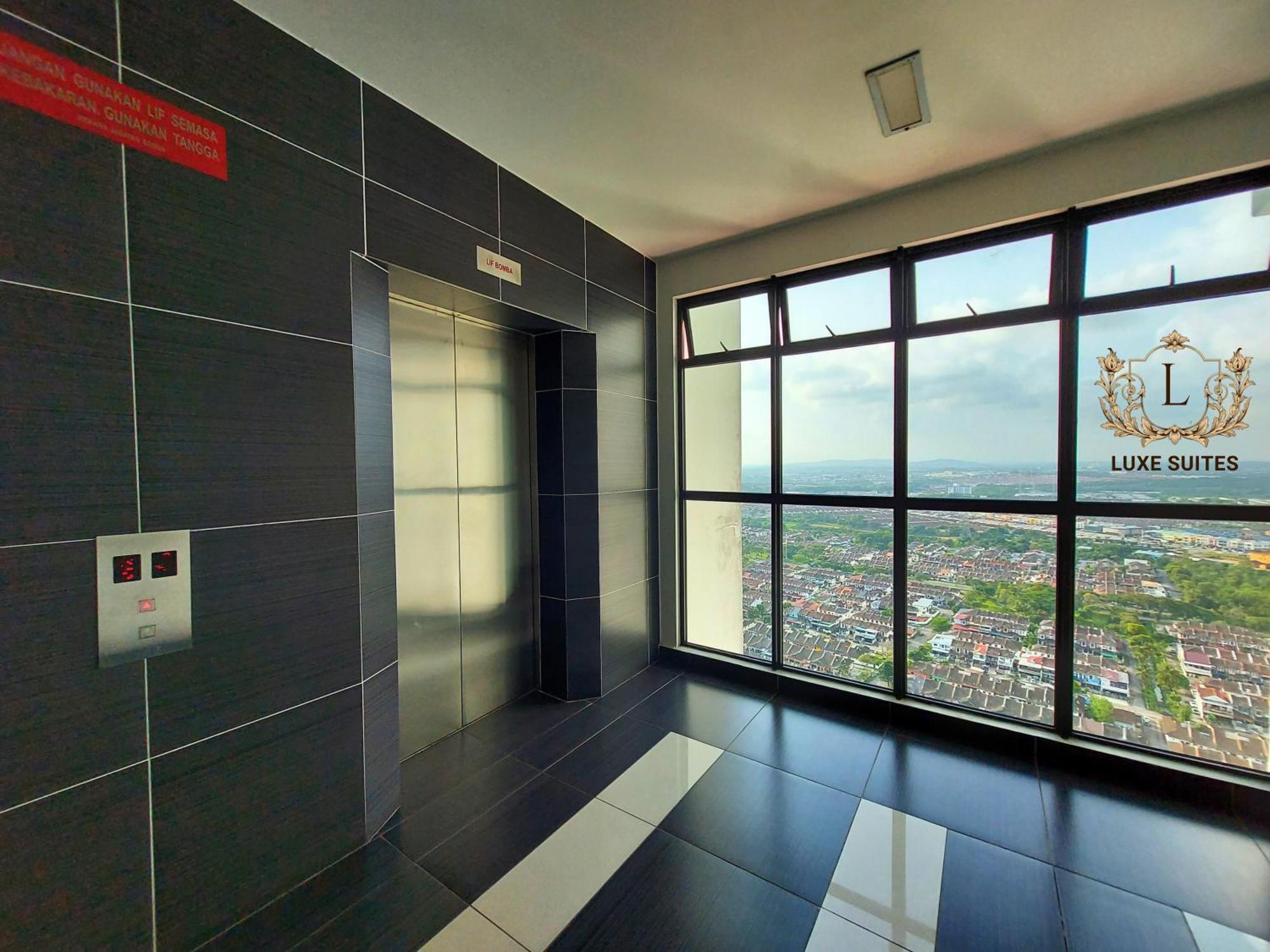 Luxe Suites At Skyloft Τζόχορ Μπάχρου Εξωτερικό φωτογραφία