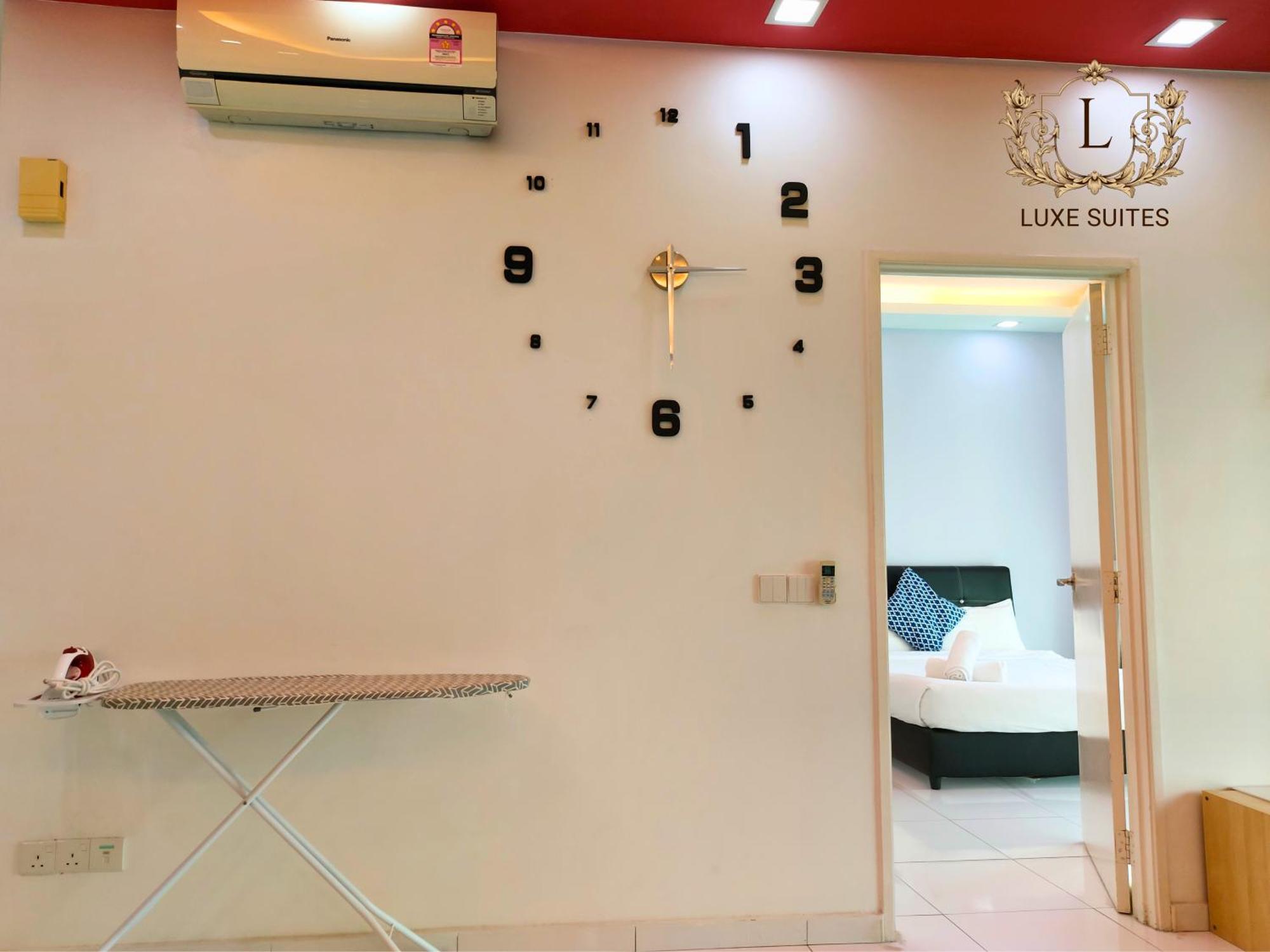 Luxe Suites At Skyloft Τζόχορ Μπάχρου Εξωτερικό φωτογραφία