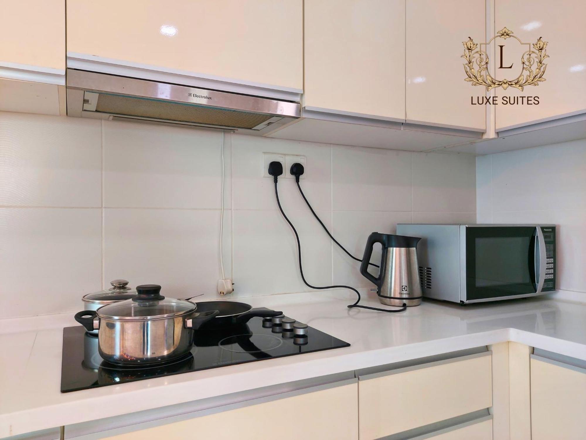 Luxe Suites At Skyloft Τζόχορ Μπάχρου Εξωτερικό φωτογραφία