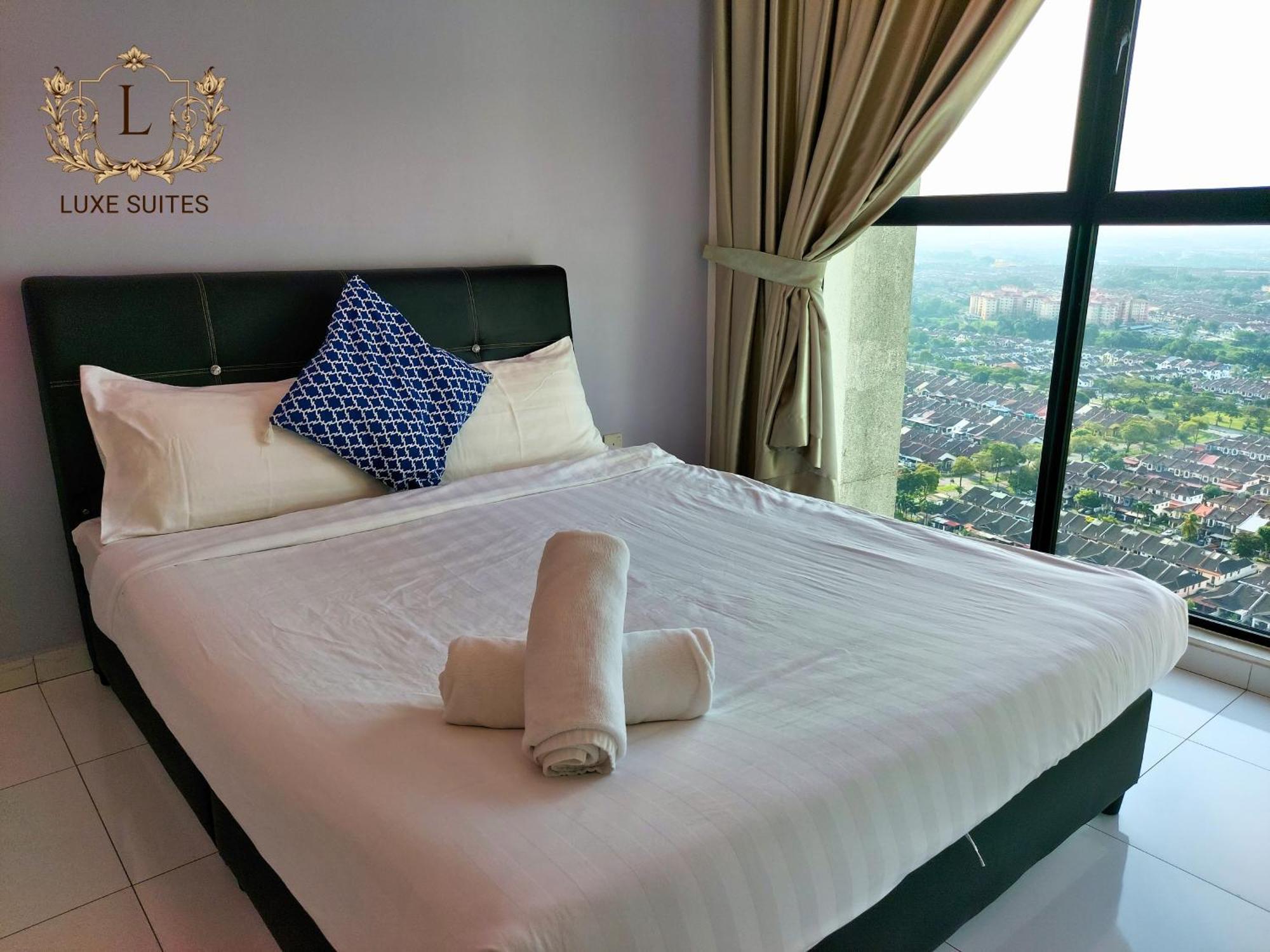 Luxe Suites At Skyloft Τζόχορ Μπάχρου Εξωτερικό φωτογραφία
