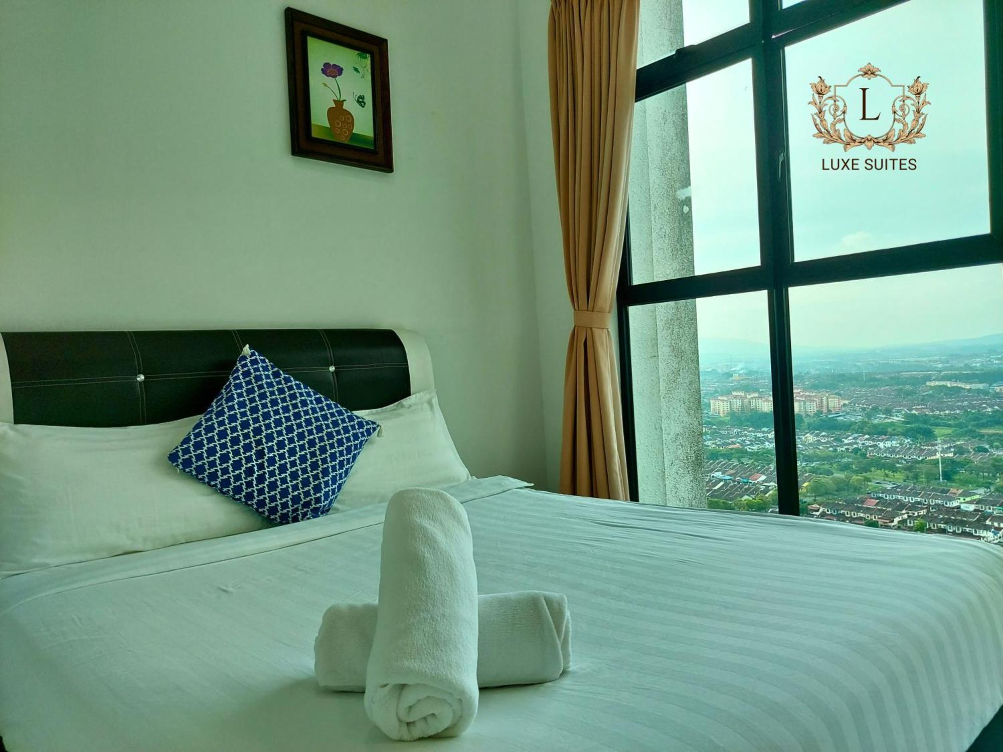Luxe Suites At Skyloft Τζόχορ Μπάχρου Εξωτερικό φωτογραφία