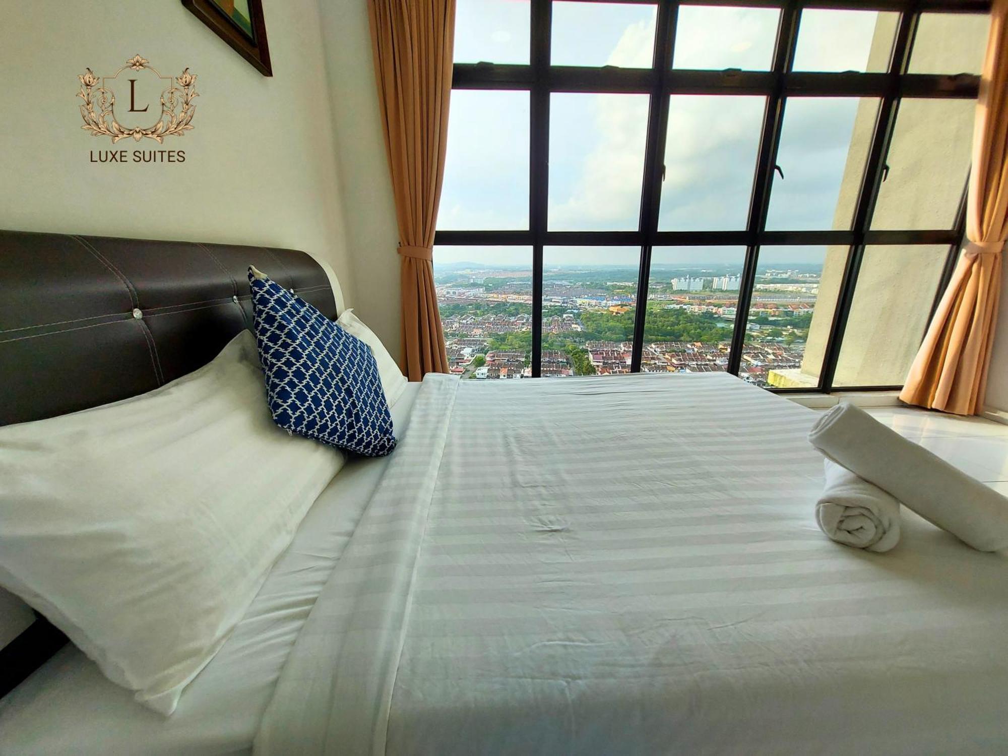 Luxe Suites At Skyloft Τζόχορ Μπάχρου Εξωτερικό φωτογραφία