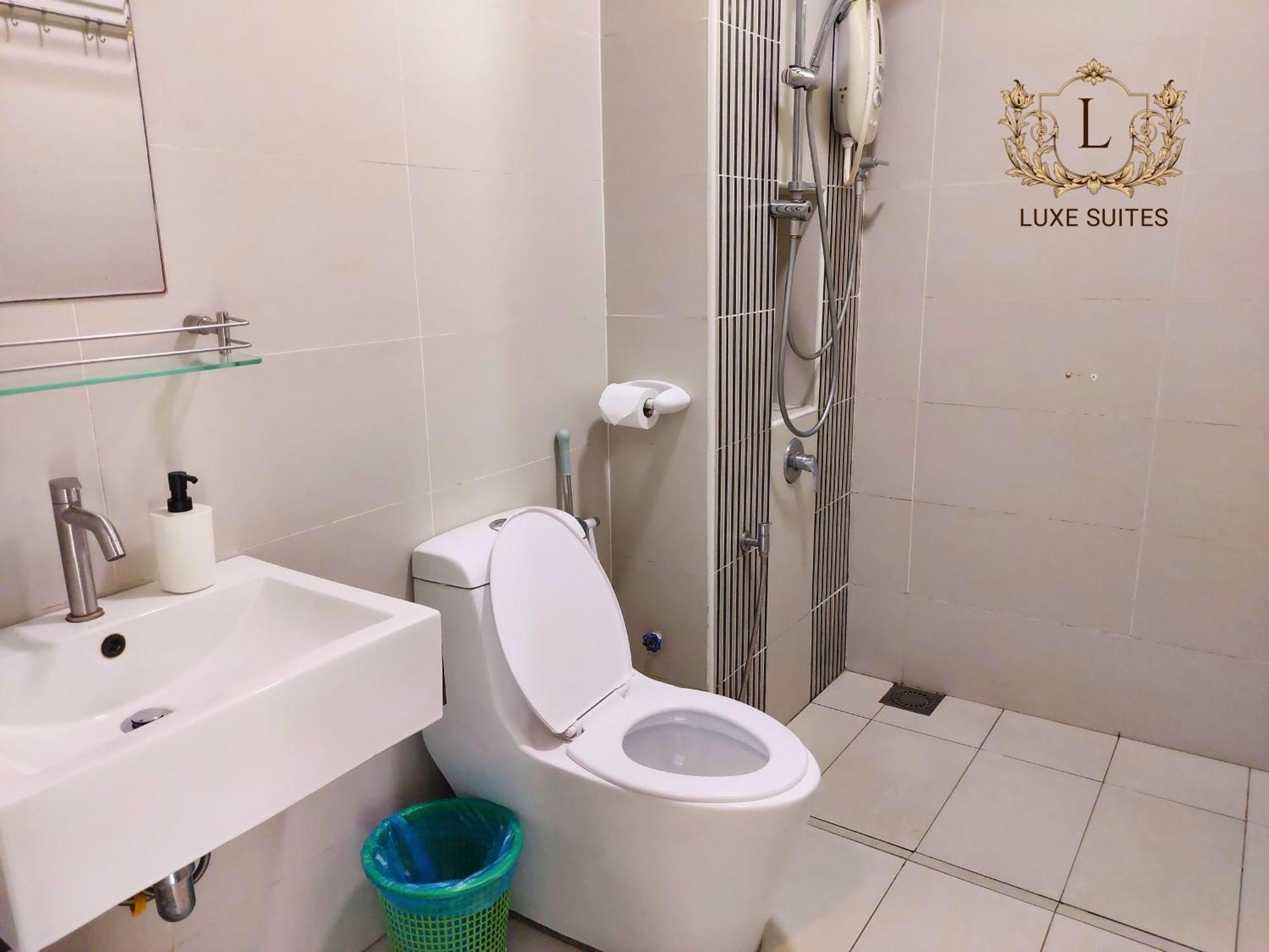 Luxe Suites At Skyloft Τζόχορ Μπάχρου Εξωτερικό φωτογραφία