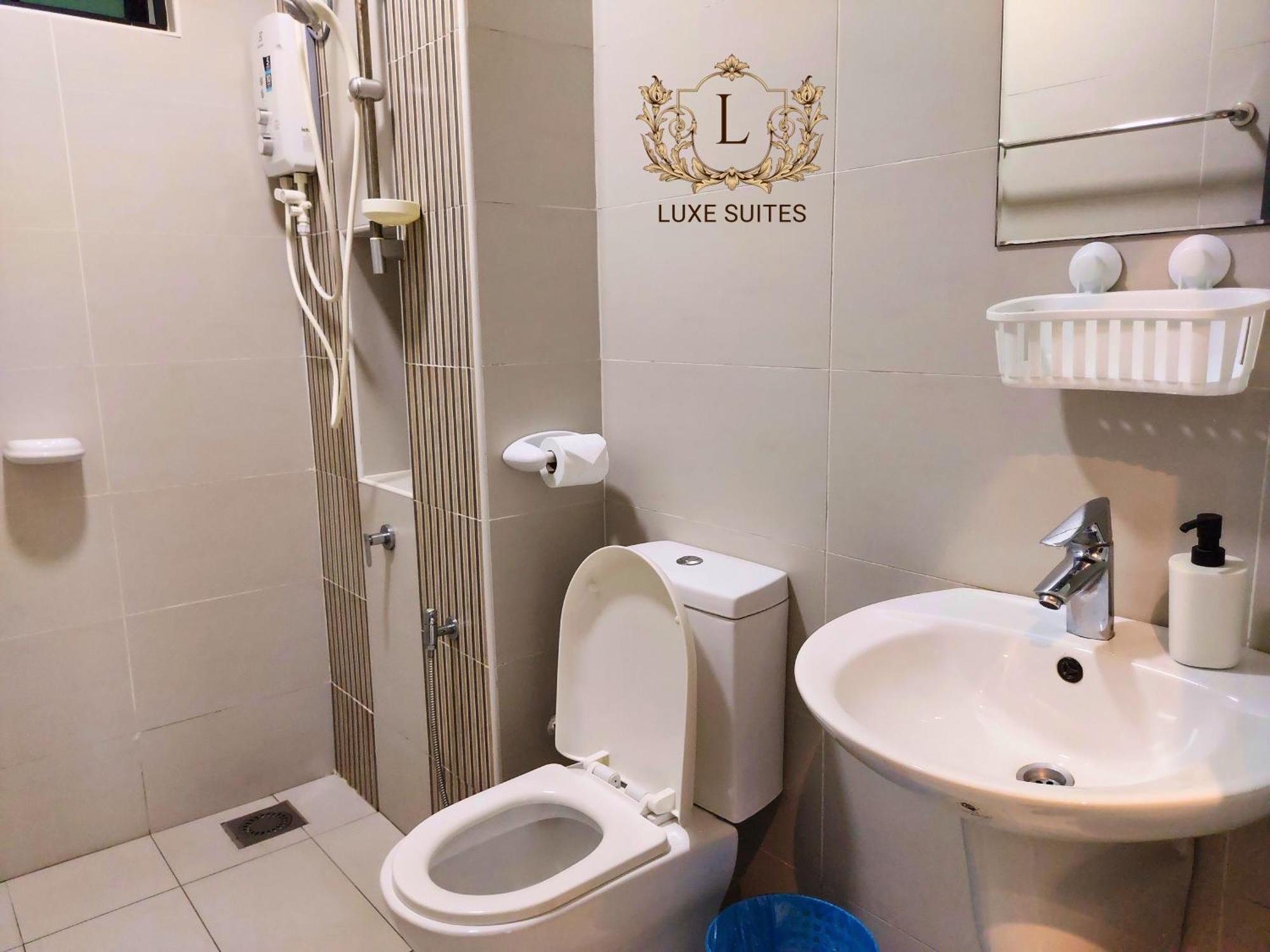 Luxe Suites At Skyloft Τζόχορ Μπάχρου Εξωτερικό φωτογραφία