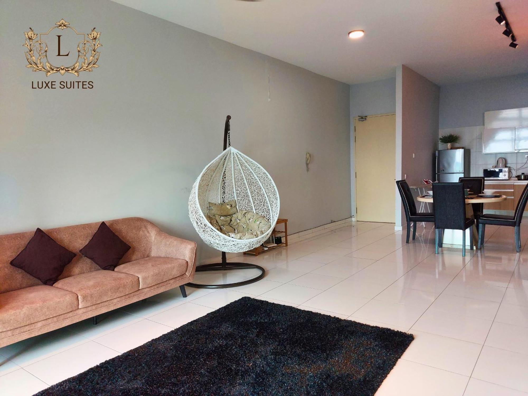Luxe Suites At Skyloft Τζόχορ Μπάχρου Εξωτερικό φωτογραφία
