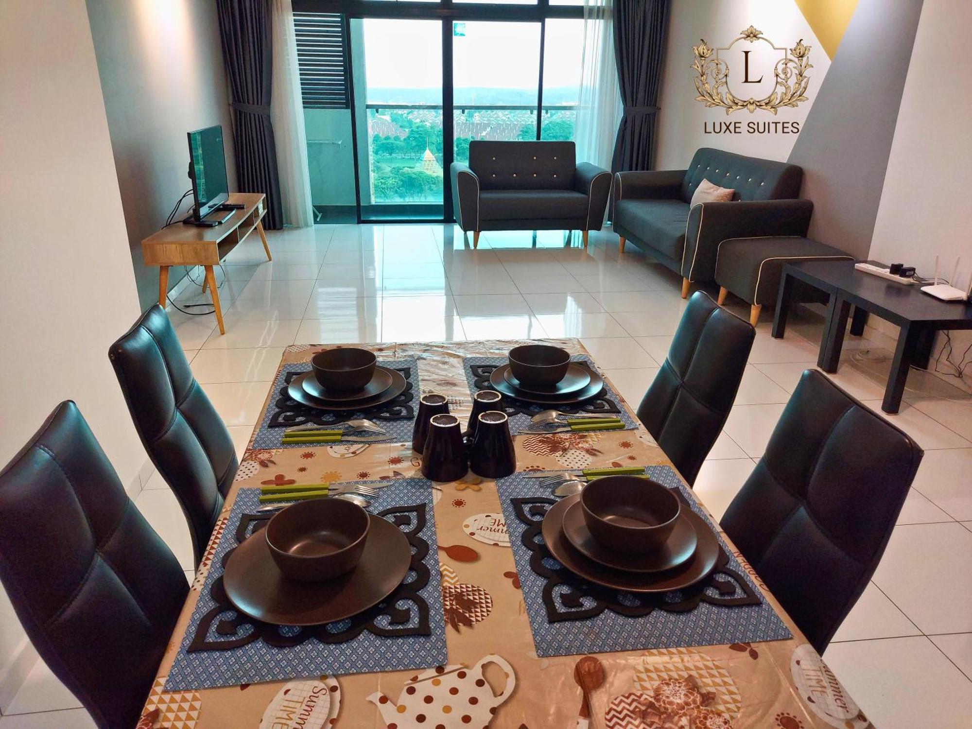 Luxe Suites At Skyloft Τζόχορ Μπάχρου Εξωτερικό φωτογραφία